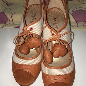 Poetic Licence “Girl About Town” size 7M